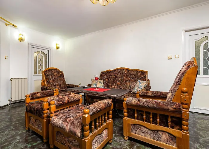 A Nostalgic Getaway In Plovdiv's Historic Quarter By Flat Mаnager Daire Filibe